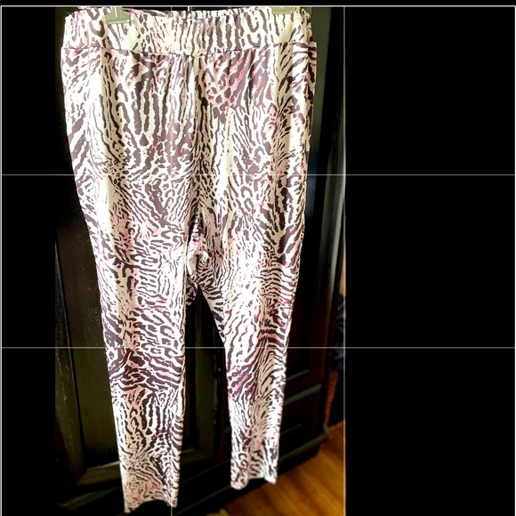 SHEIN two piece set, never worn. - Picture 3 of 3